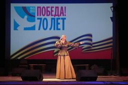 Газовики подарили ветеранам города праздничный концерт российских звезд Рената Ибрагимова и Натальи Банновой